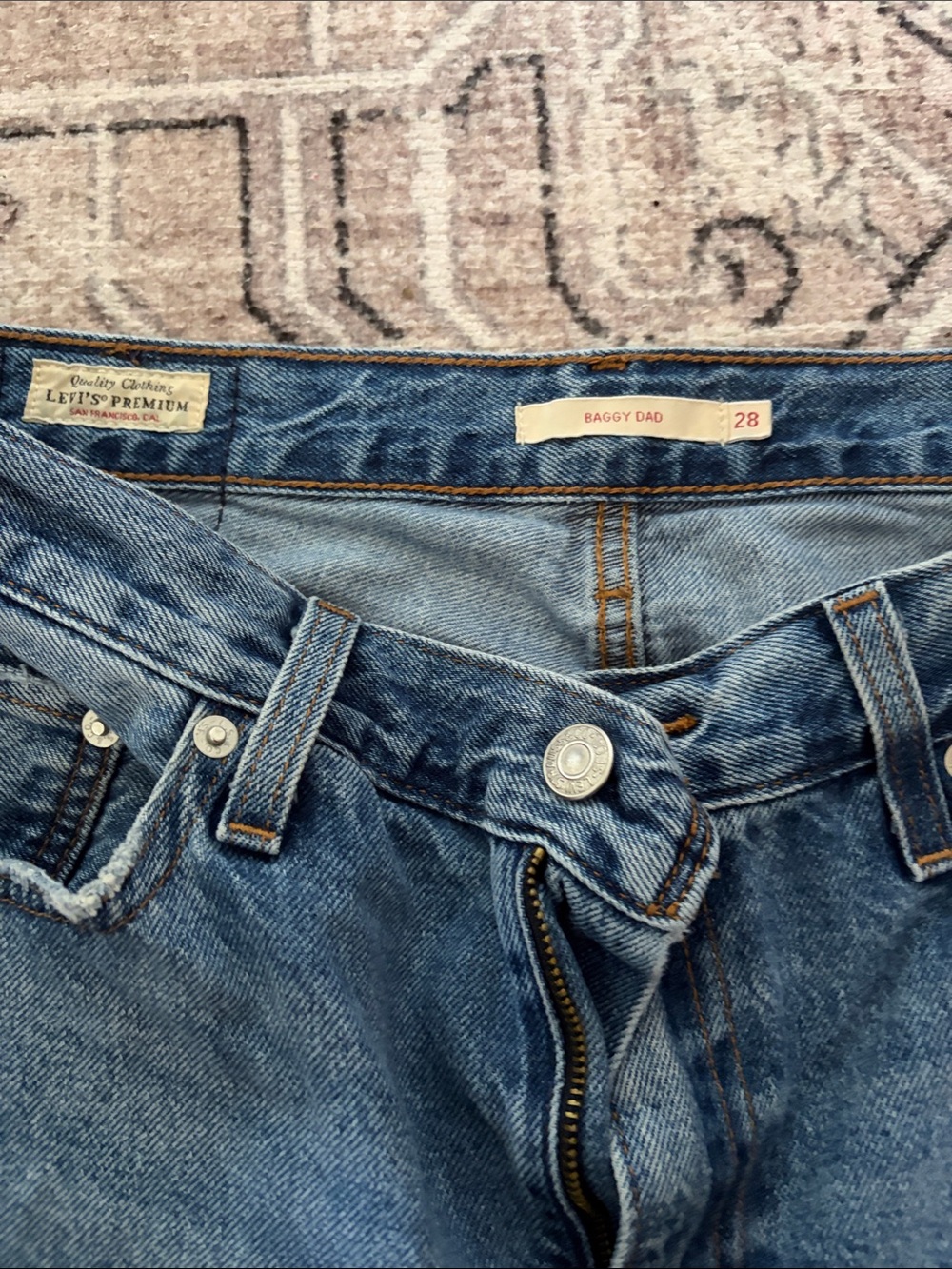 Levi's Women's Light Blue Boyfriend Jeans - Picture 2 of 3